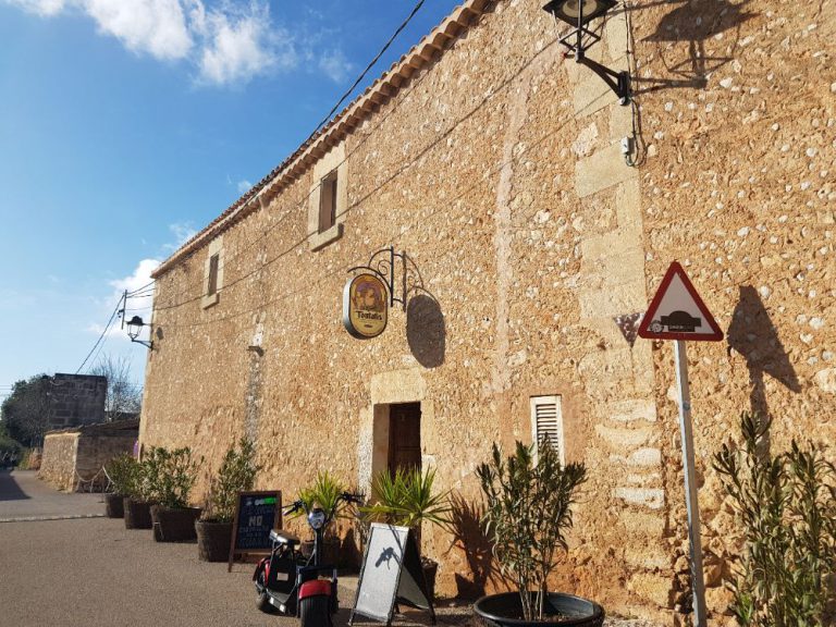 fachada cerveceria artesanal Toutatis